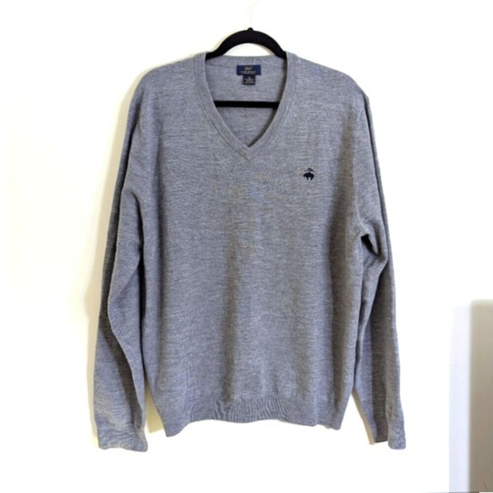Like New Brooks Brothers Men's Classic Gray V-Neck Wool‎ Sweater Size XL